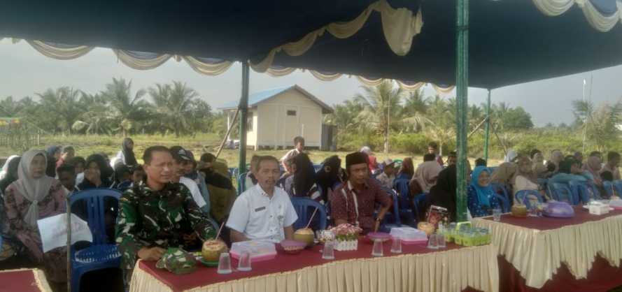 Babinsa Menghadiri Pentas Seni dan Perpisahan Siswa Kelas VI SDN 023 Pulau Burung