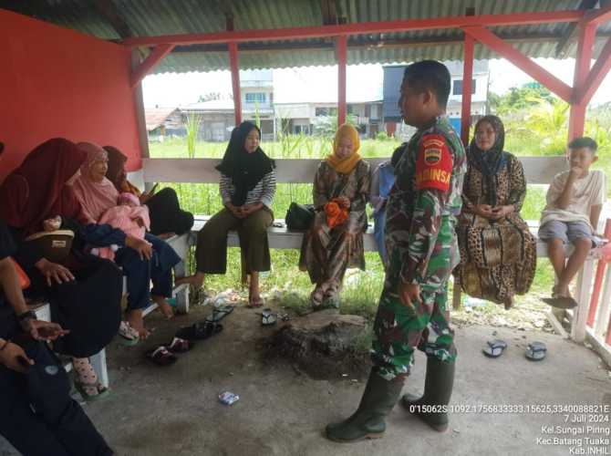 Koptu Sihabuddin Babinsa Koramil 12/Batang Tuaka Himbau Larangan Judol