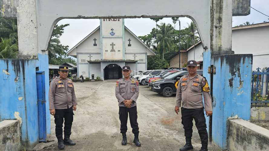 Polsek Indrapura Amankan Ibadah Minggu di Gereja HKBP