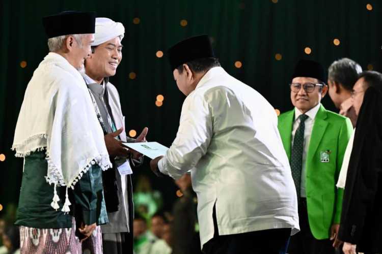Ijtima Ulama Indonesia Serahkan Rekomendasi kepada Presiden Prabowo, Tegaskan Dukungan Mengawal Pembangunan Nasional