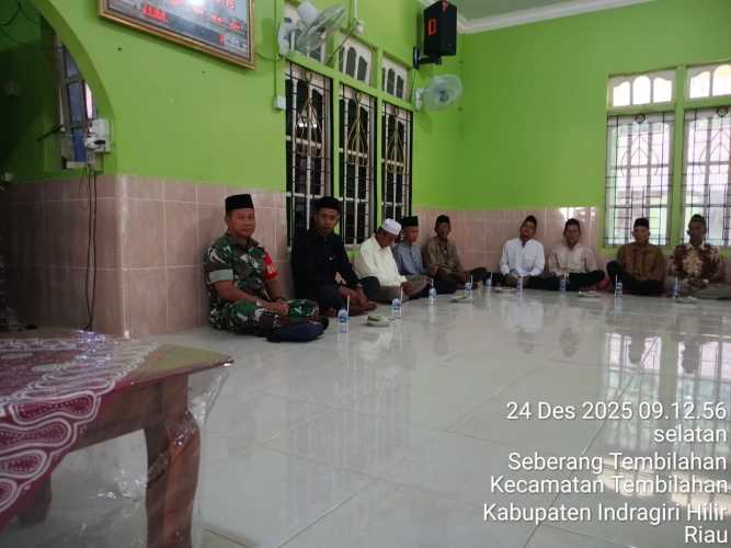 Babinsa Serka M. Yasin Menghayati Peringatan Isra Mi’raj Nabi Muhammad SAW 1447 H di Masjid Baiturahim