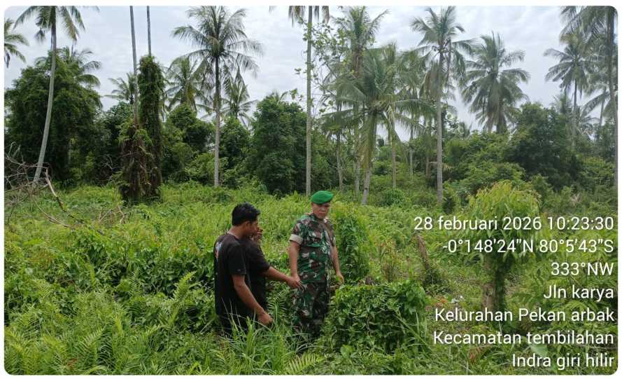 Babinsa Pekan Arba Siaga Jaga Titik Rawan Karhutla