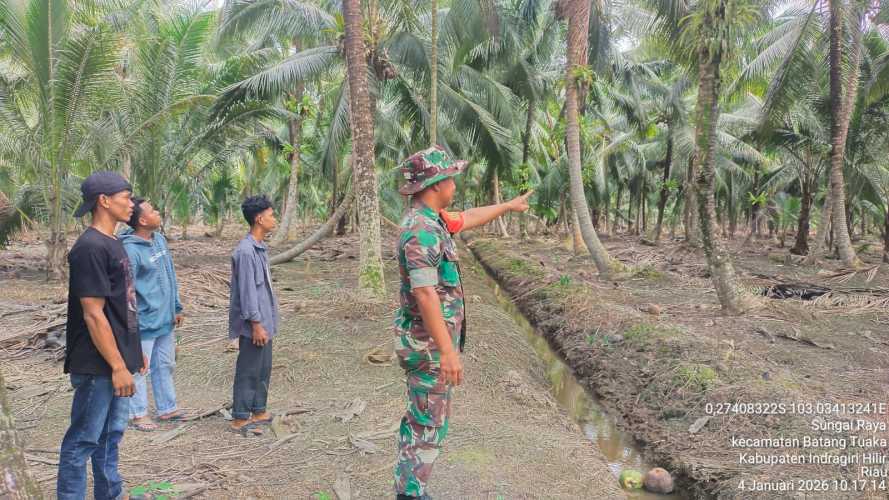 Babinsa Desa Sungai Raya Melaksanakan Giat Dukops Pencegahan karhutla: