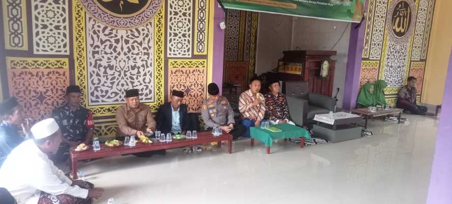 Camat Pulau Burung Tekankan Peran NU dalam Menjaga Persatuan Umat pada Peringatan Harlah NU ke-100