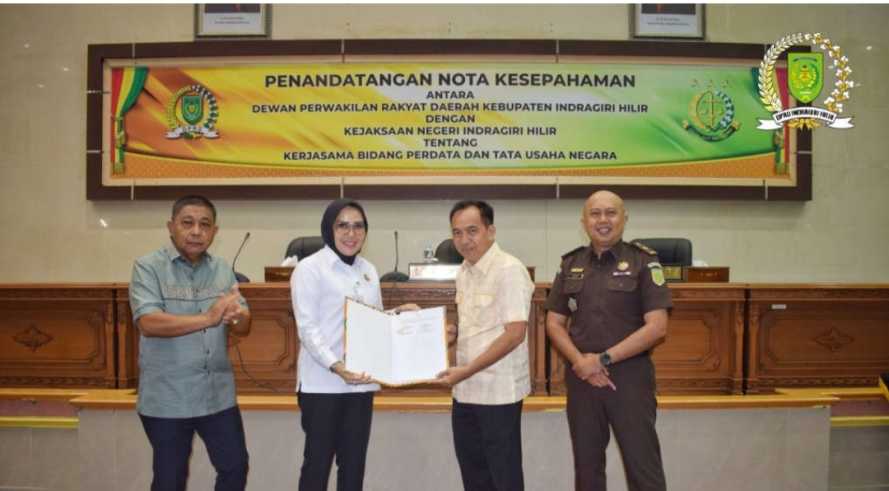 DPRD Inhil Tanda Tangani MOU Dengan Kejari Inhil Terkait Kerjasama Bidang Perdata dan Tata Usaha Negara