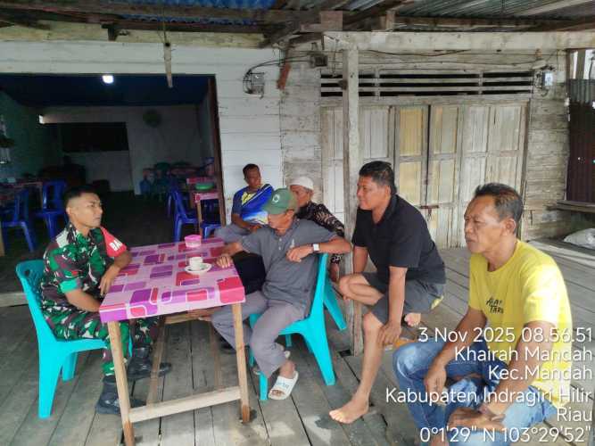 Babinsa Koramil 08/Mandah Bangun Rembuk Sosial Bersama Warga Binaan di Desa Binaan