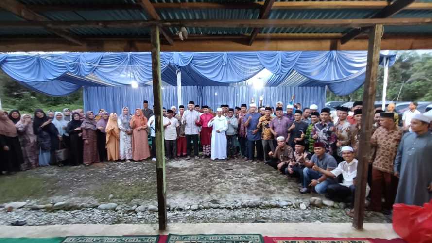 Ketua DPRD Kampar Hadiri Buka Bersama Alumni Darussalam Ranting XIII Koto Kampar dan Koto Kampar Hulu