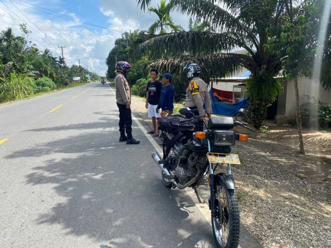 Polsek Kempas Tingkatkan Patroli Kamtibmas di Wilayahnya Untuk Mewujudkan Pemilu Damai.