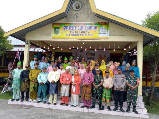 Mewakili Danramil, Sertu Ratno Hadiri Upacara Peringatan Milad Provinsi Riau Ke -67