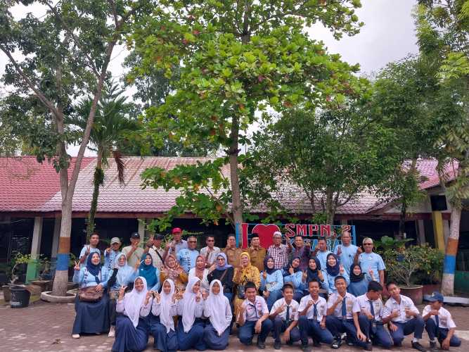 Ikatan Keluarga Alumni Kunjungi SMP Negeri 2 Kisaran