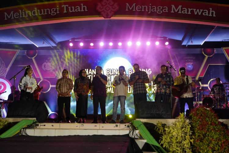 Malam Syukuran Hari Bhayangkara ke-79, Ribuan Warga Padati Lapangan Gajah Mada Tembilahan