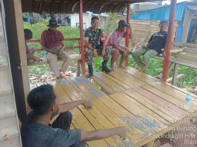 Babinsa Koramil 11/Pulau Burung Laksanakan Kegiatan Minggu Komduk  dengan Pembinaan SDM di Desa Sungai Danai