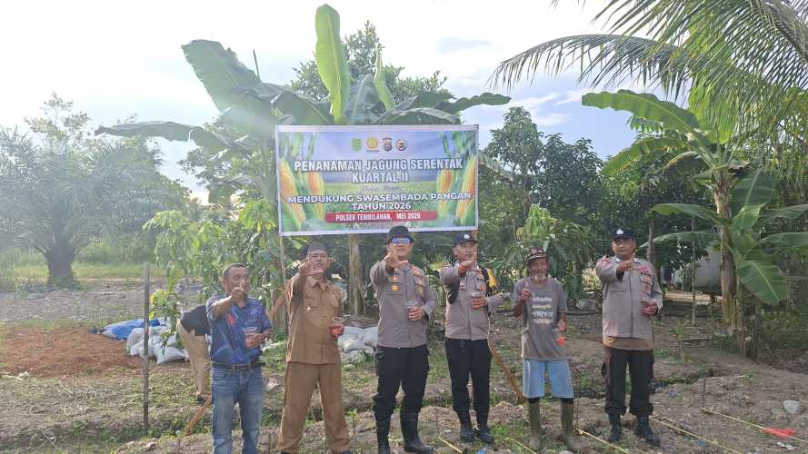 Polsek Tembilahan Gerak Cepat Dukung Swasembada Pangan 2026, Kapolsek IPDA Ripal Indrawata Tinjau Langsung Penanaman Jagung di Pekan Arba