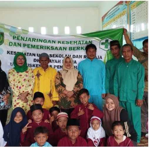 Puskesmas Pengalihan Enok Lakukan pemeriksaan kesehatan berkala kepada Anak sekolah.