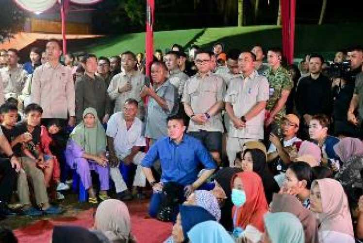 Malam Tahun Baru di Lokasi Bencana, Presiden Prabowo Ajak Warga Berdoa Bersama