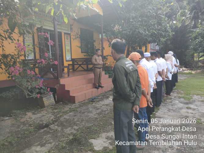 Pelayanan Desa Kembali Aktif, Pemdes Sungai Intan Mulai Tahun 2026 dengan Apel Pagi