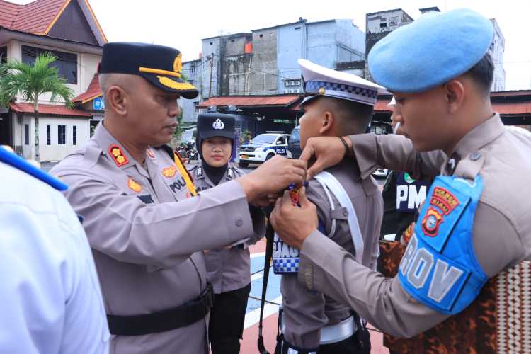 Kapolres Indragiri Hilir AKBP Donny Eko Listianto, S.H., S.I.K., M.H.,Pimpin Gelar Apel Pasukan Operasi Patuh Lancang Kuning 2026, Siap Tingkatkan Kedisiplinan Berlalu Lintas