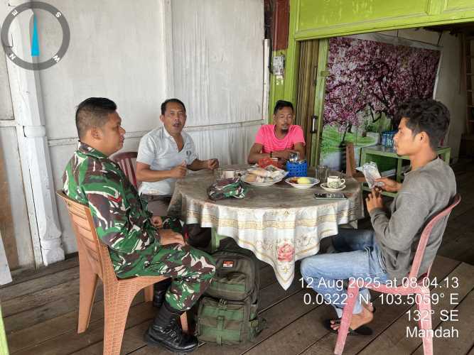 Babinsa Koramil 08/Mandah Kodim 0314/Inhil Giatkan Komsos, Jalin Kehangatan Kebersamaan dengan Warga Binaan