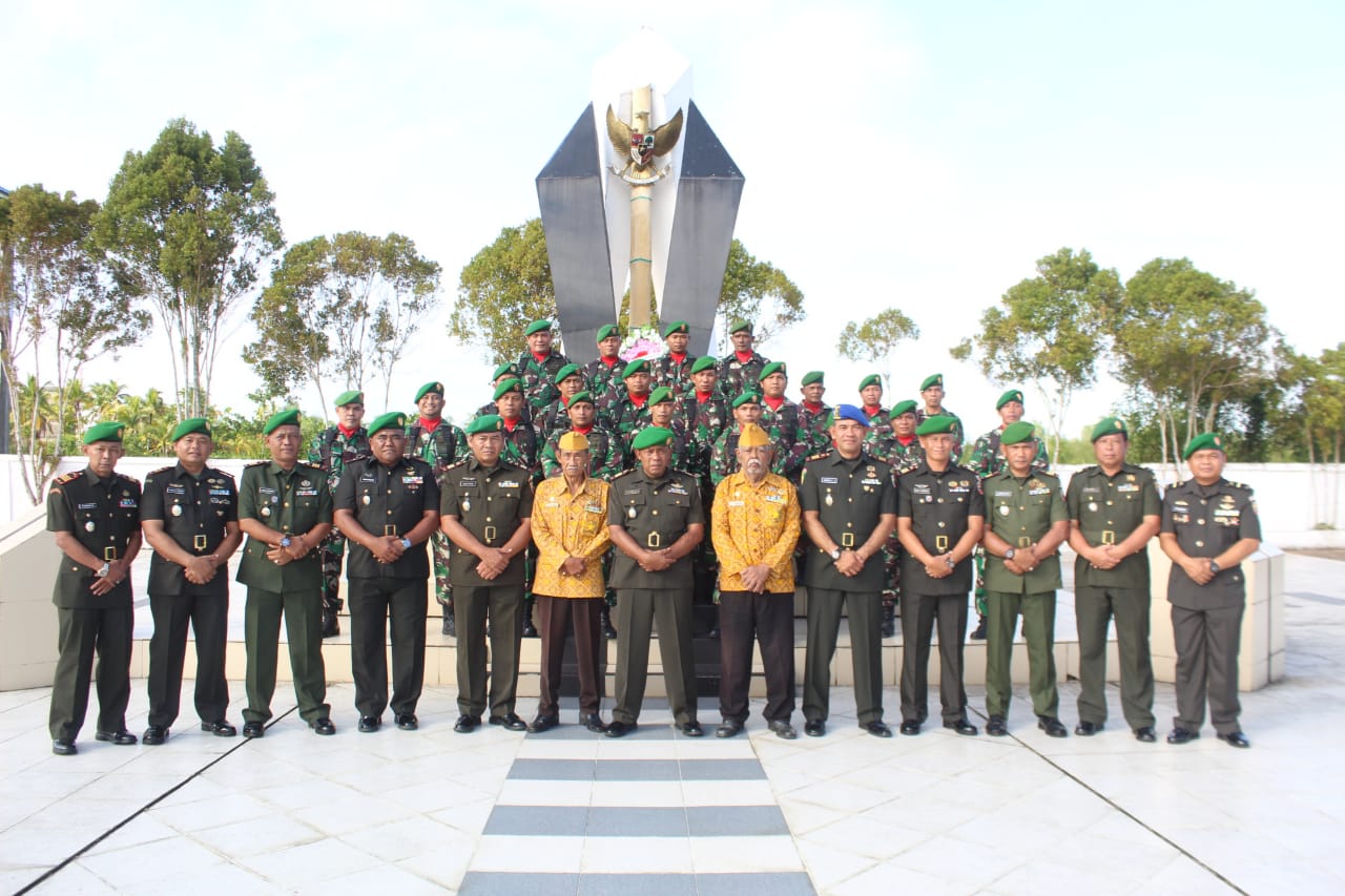 Seluruh Anggota Koramil 01/Tembilahan Ikuti Ziarah Bersama