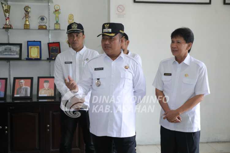 Tingkatkan disiplin, Wabup Asahan Sidak  Kantor OPD, Kantor Camat dan Puskesmas