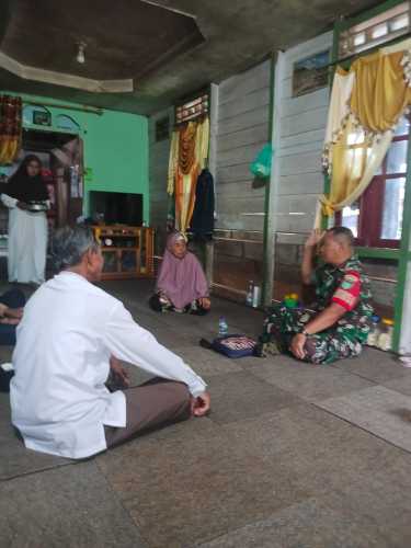 Jelang Ramadhan, Babinsa Sertu M. Yasin Tingkatkan Silaturahmi dan Anjangsana