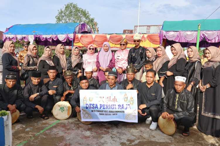 Desa Perigi Raja Sukses Ikuti Pawai Taaruf STQ Tahun 2025