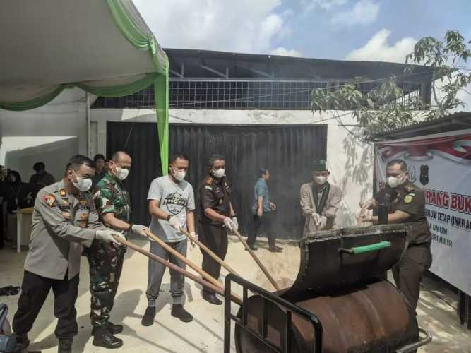 Barang Bukti dari 75 Perkara Dimusnahkan Kejari Inhil, Ada Sabu 478,87 Gram