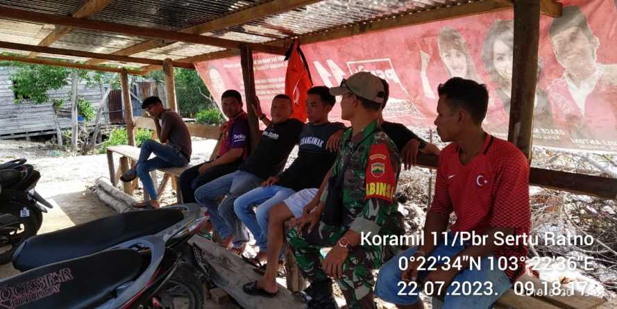 Sertu Ratno Gencarkan Sosialisasi Keselamatan di Jalan Raya