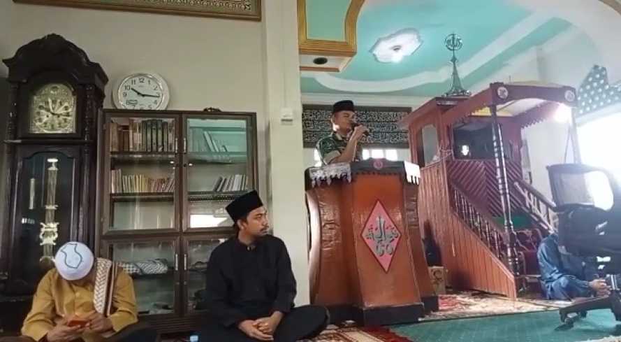 Babinsa Wujudkan Ukhuwah Islamiyah dalam Isra Mi'raj