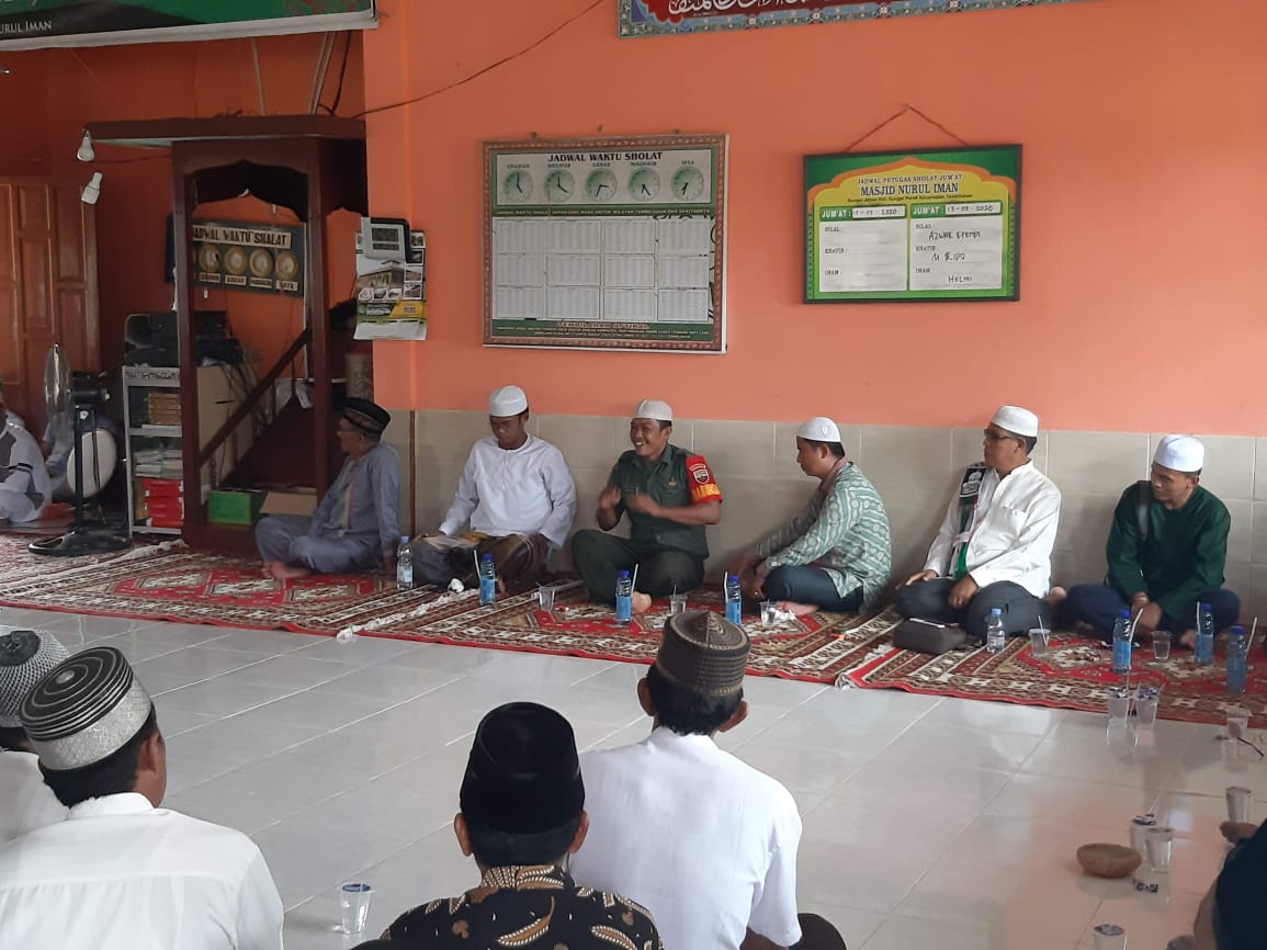 Bersama Babinsa Warga Kampung Jawa Laksanakan Maulid Nabi