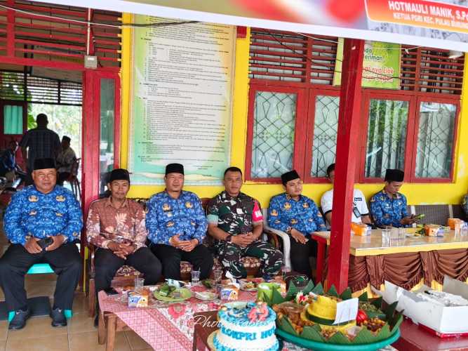 Camat Pulau Burung Pimpin Upacara HUT KORPRI, PGRI dan Hari Kesehatan di SMA Tunas Bangsa