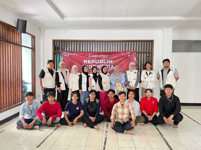 GMNI UIN Jakarta Bersama ERDAMS Tebar Semangat Kemerdekaan Lewat Layanan Kesehatan Gratis di Kampung Utan