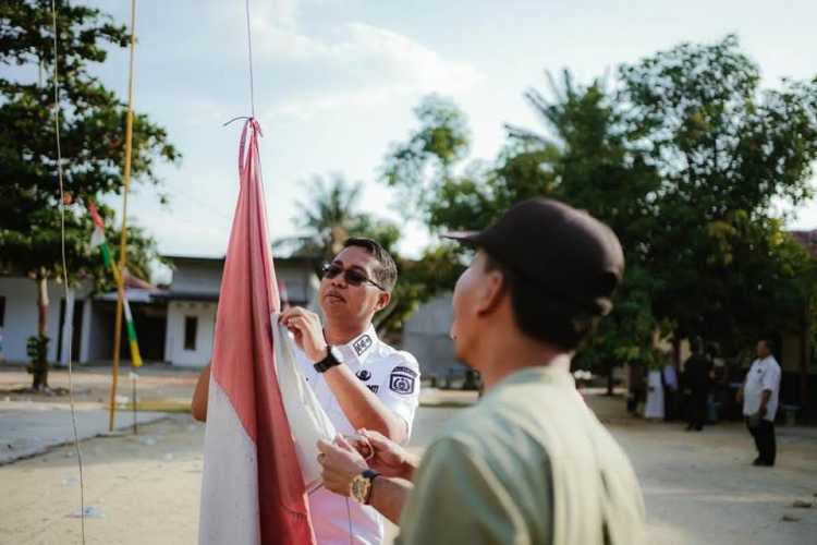 Wakil Bupati Jhoni Charles Imbau Datuk/Datin dan Lurah Jaga Kebersihan serta Tingkatkan Pelayanan Kantor