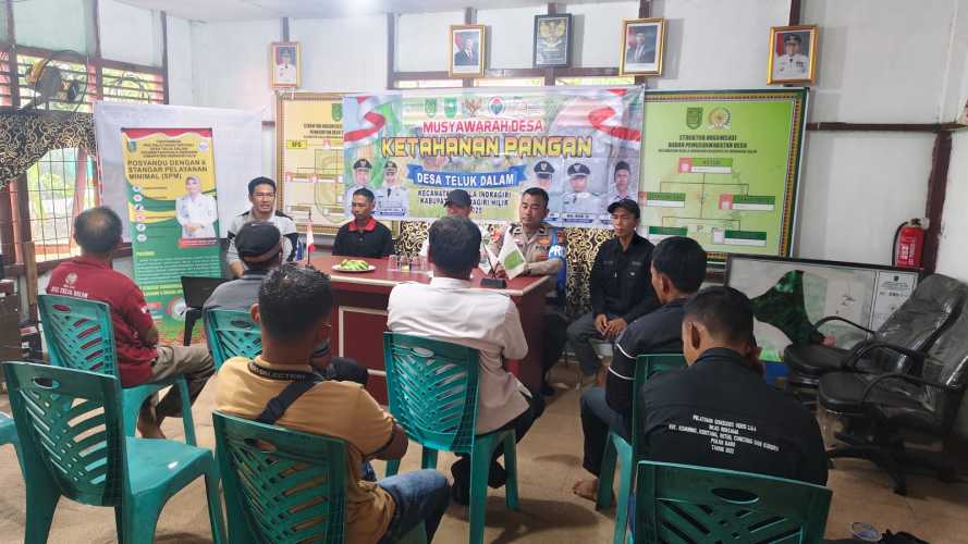 Kapolsek Kuindra Hadiri Musdes Ketahanan Pangan di Desa Teluk Dalam