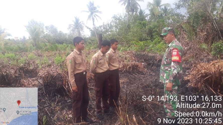 Sertu Januar Efendi Membina Siswa Tanggap Karhutlah