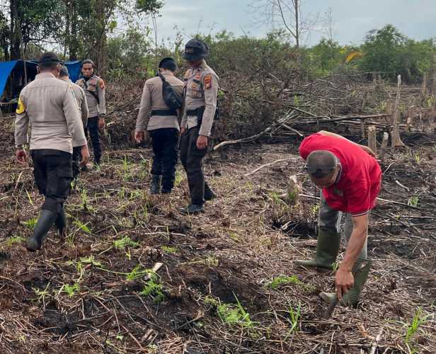 Polsek Mandah Cek Persiapan Lahan Penanaman Jagung untuk Dukung Swasembada Pangan