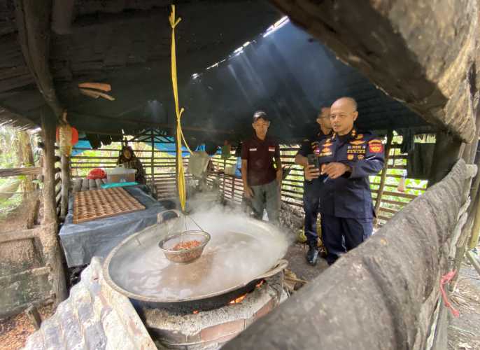 Potensi Besar Kelapa Indragiri Hilir, Bea Cukai Kunjungi Produksi Gula Kelapa, Dukung UMKM Ekspor!