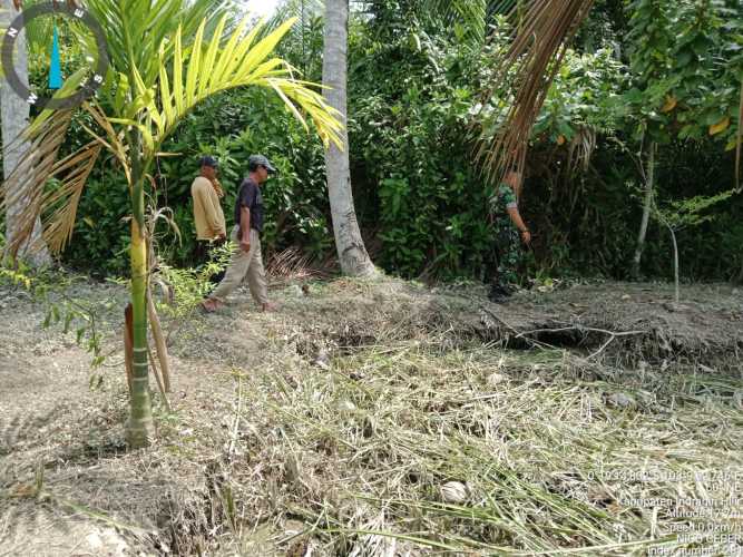 Pengendalian Karhutla di Tembilahan Hulu, Babinsa Koramil 01/Tembilahan Gelar Patroli dan Sosialisasi