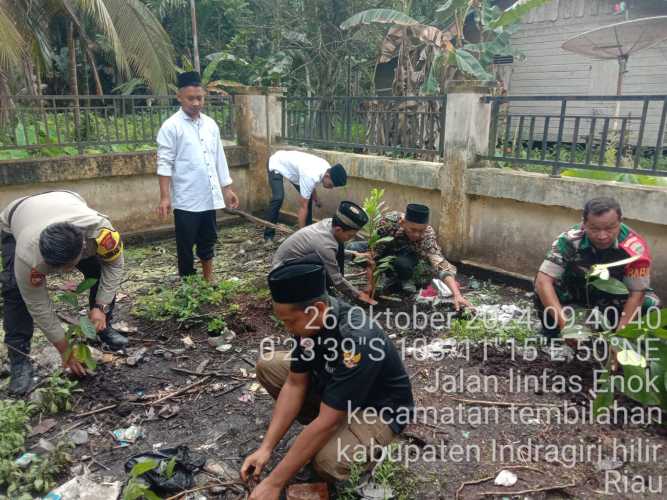 Sertu M. Yasin Manfaatkan Pekarangan di Wilayah Binaan Untuk Lahan Hijau