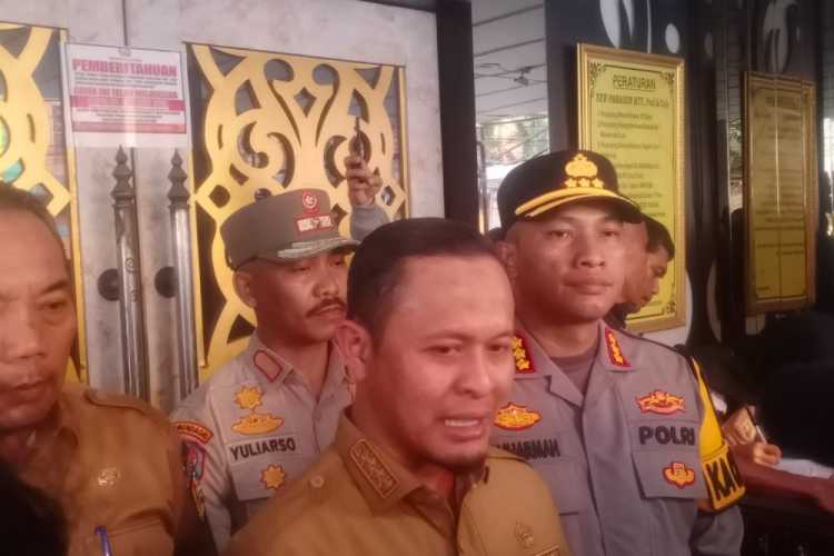 Pemkot Pekanbaru Resmi Segel New Paragon