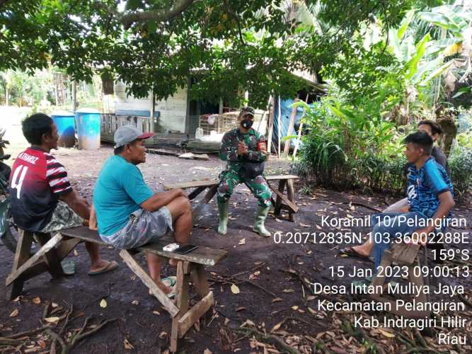 Babinsa Silaturahmi dengan Seluruh Komponen Masyarakat