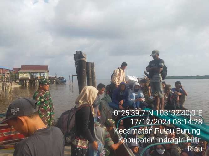 Babinsa Koramil 11/PBR Pastikan Kenyamanan Pelabuhan Sri Danai