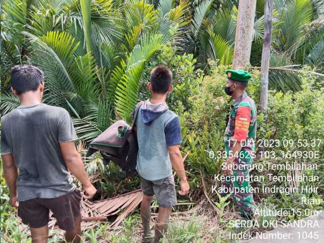 Babinsa Seberang Tembilahan Laksanakan Rutinitas Patroli Karlahut