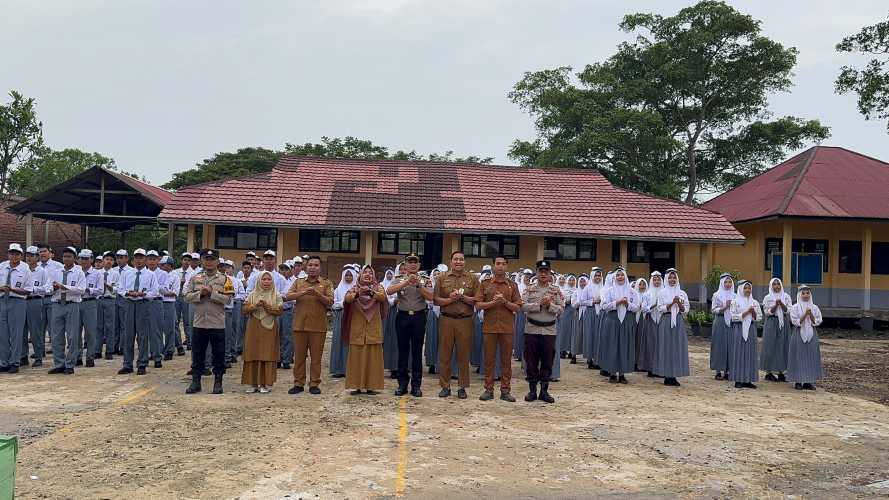 Polsek Pelangiran Gelar Program Polisi Peduli Pendidikan di SMAN 1 Pelangiran