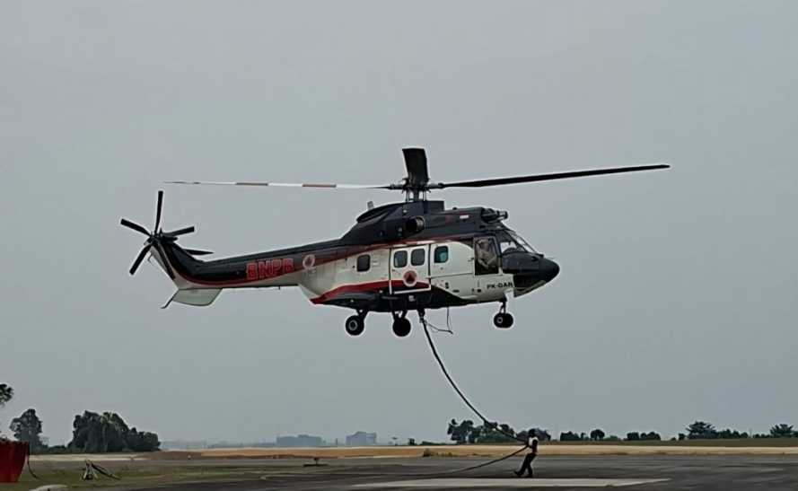 Riau Terima Bantuan Helikopter Super Puma dari BNPB untuk Atasi Karhutla