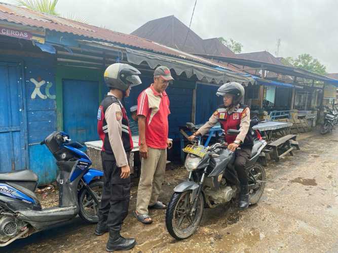 Personel Polsek Kuindra Laksanakan Patroli Roda Dua di Kelurahan Sapat