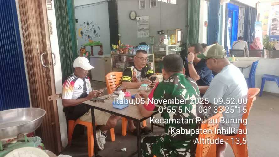 Babinsa Koramil 11/Pulau Burung Tingkatkan Sinergi dengan Masyarakat dan Pengusaha Lokal