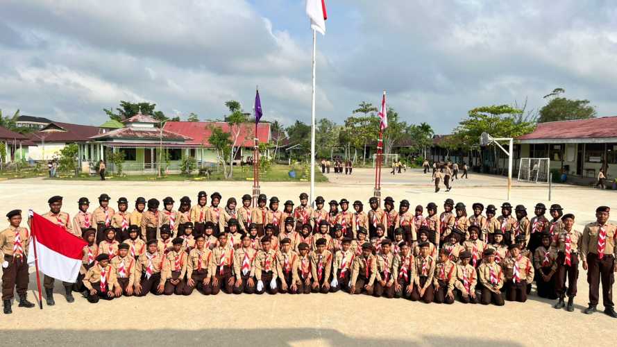 Pelantikan Dewan Pasukan Penggalang Gugus Depan 02.017–02.018 SMP Negeri 1 Tembilahan Berlangsung Khidmat