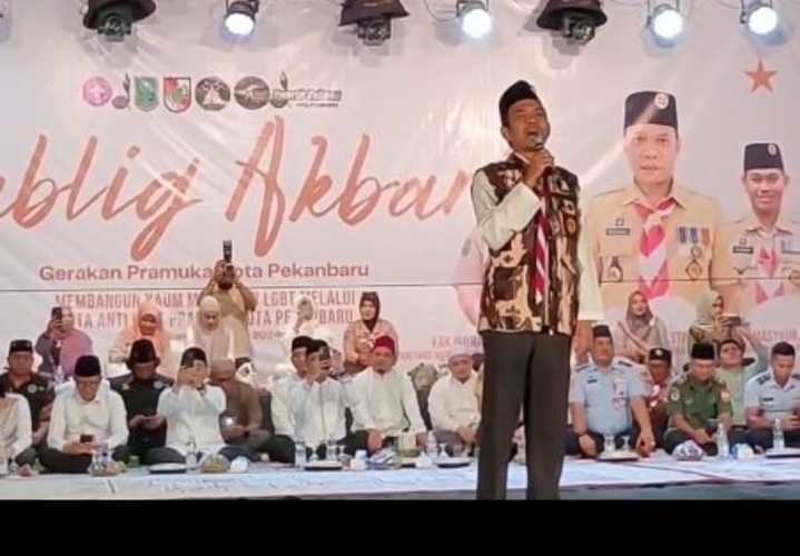 Membludak, Tabligh Akbar UAS di Jalan Gajahmada!