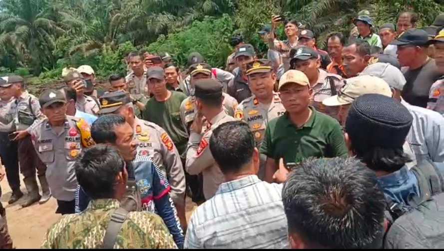 PT. CPK Disebut-sebut Sebabkan Banyak Kerugian Untuk Masyarakat, Ratusan Warga Gelar Aksi Demonstrasi